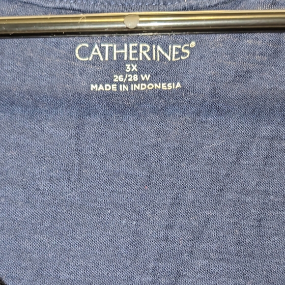 Women's Catherines T-shirt - Picture 3 of 5